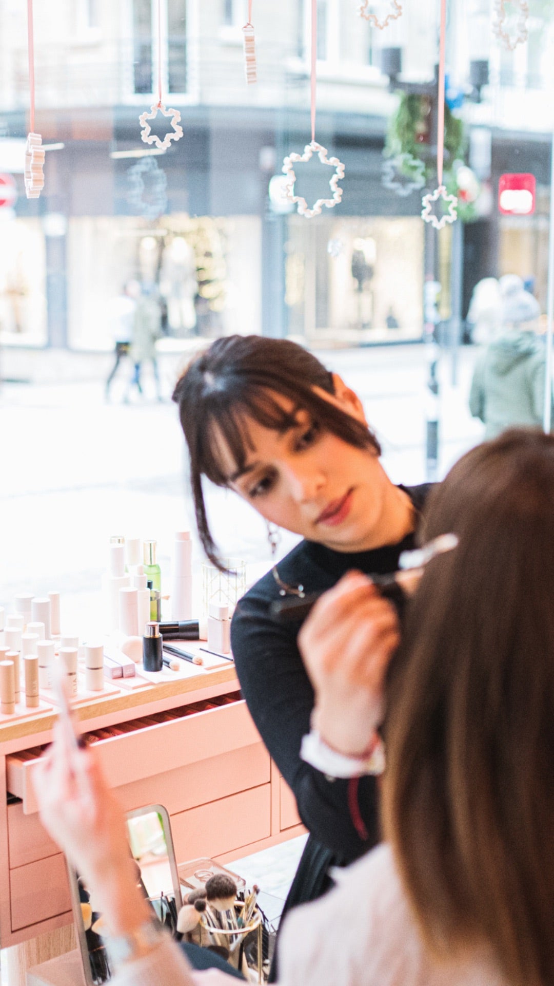 100 leçons de maquillage avec Thalia !
