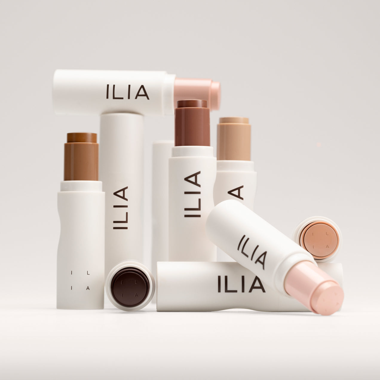 Découvrez le Skin Rewind Complexion Stick