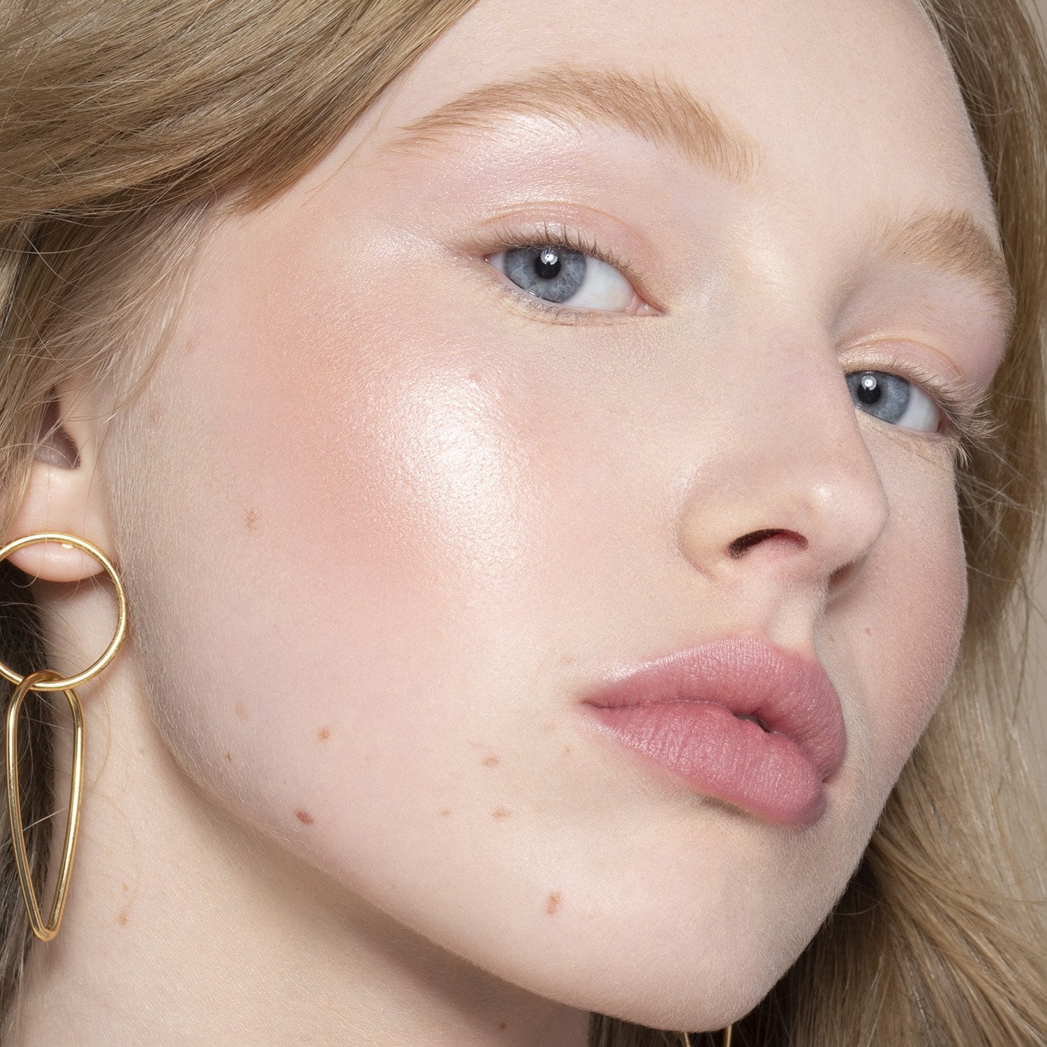 Clean Girl Make Up J adore bio