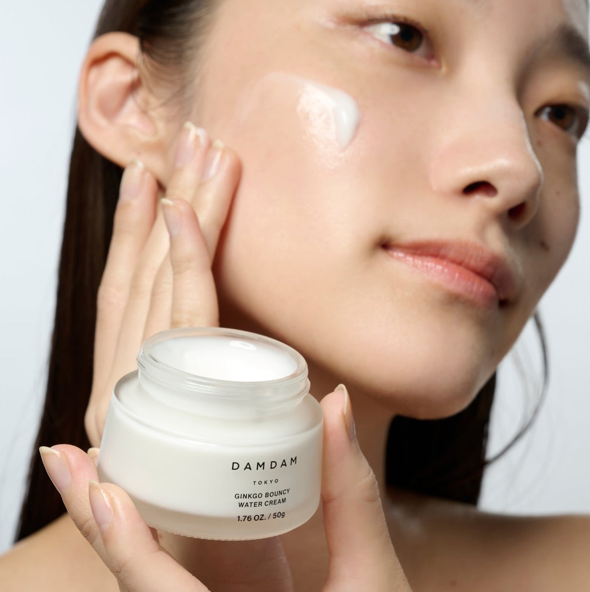 DAMDAM Ginkgo Bouncy Water Cream texture